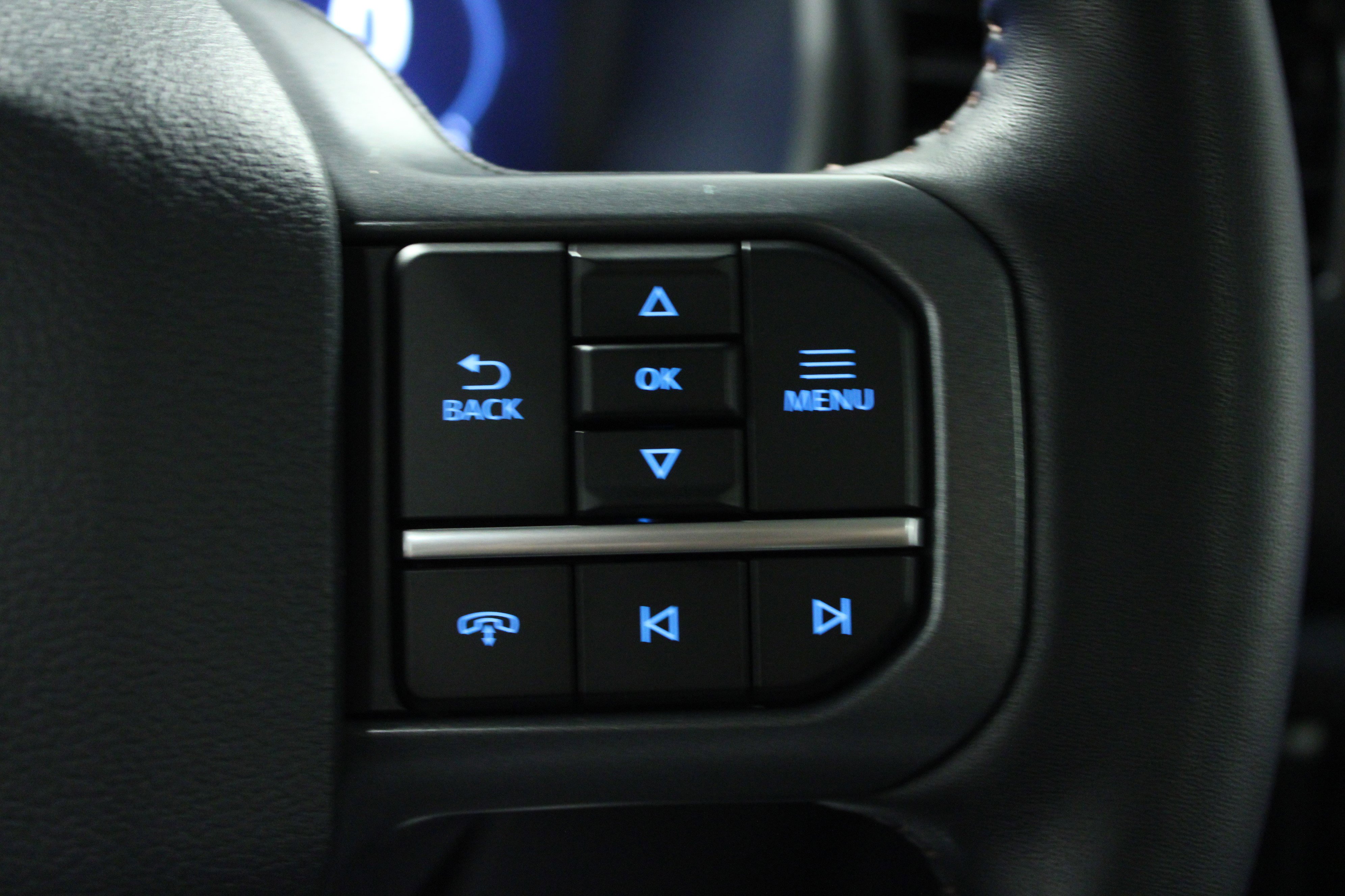 2023 Ford F-150 Lightning Lariat photo 17