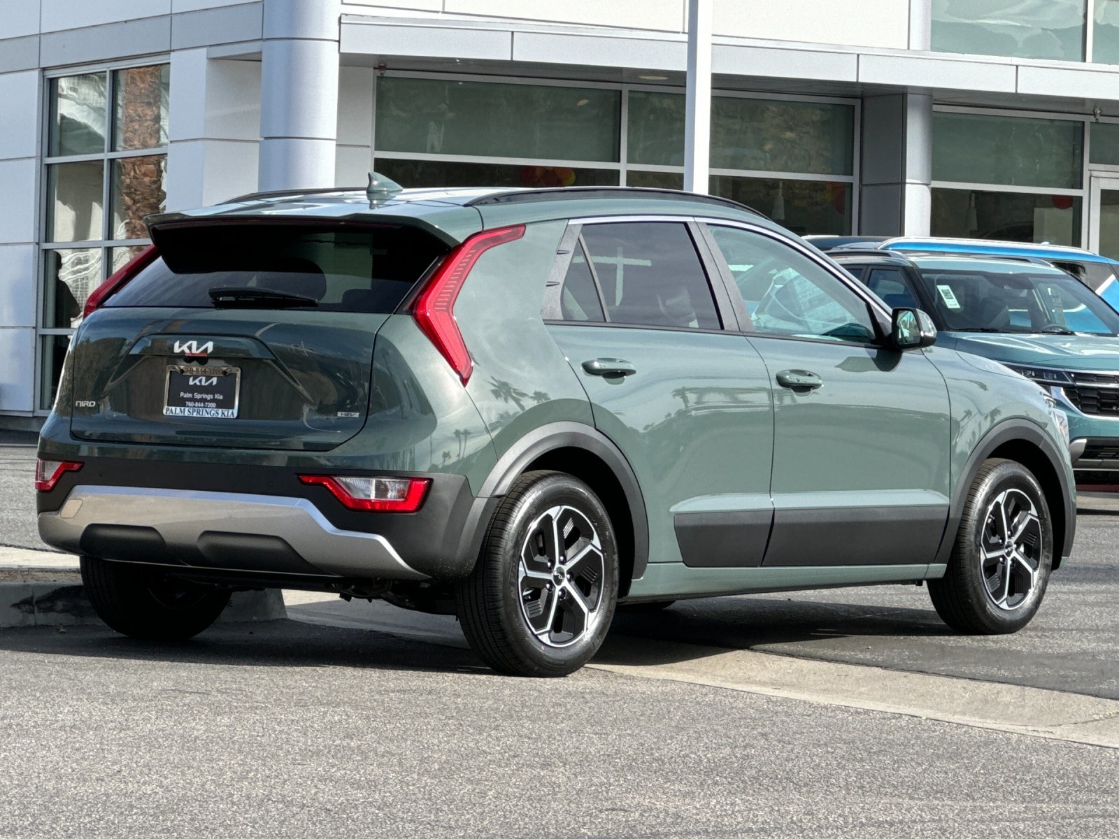 2025 Kia Niro EX photo 2