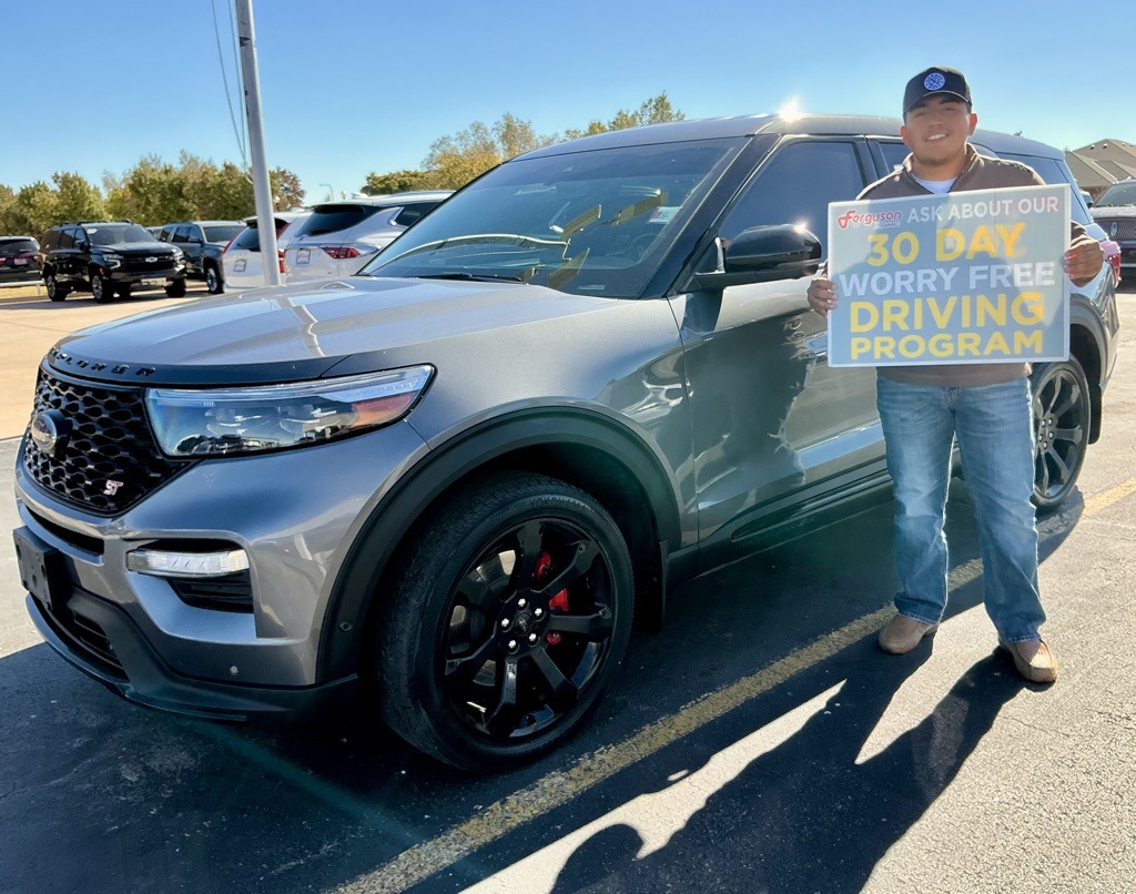 2022 Ford Explorer ST's photo