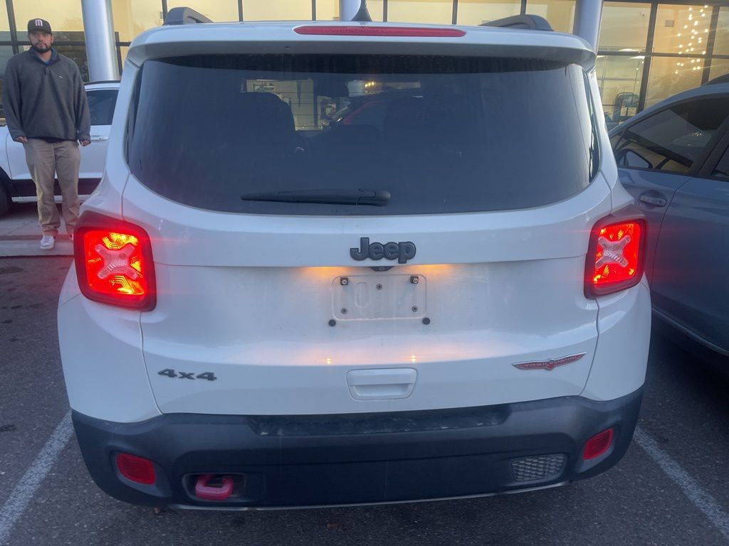 2019 Jeep Renegade Trailhawk photo 3