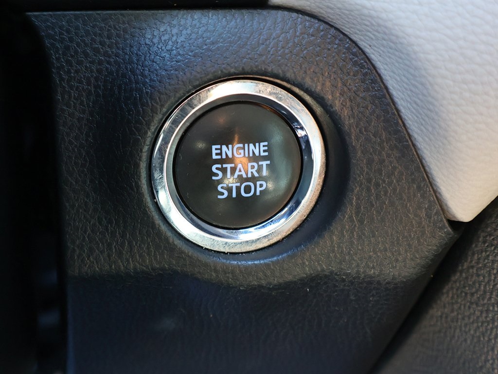 2022 Toyota RAV4 XLE photo 35