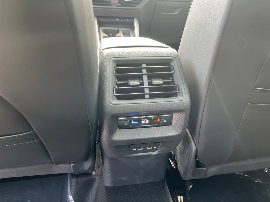 2025 Volkswagen Tiguan SEL R-Line Black photo 18