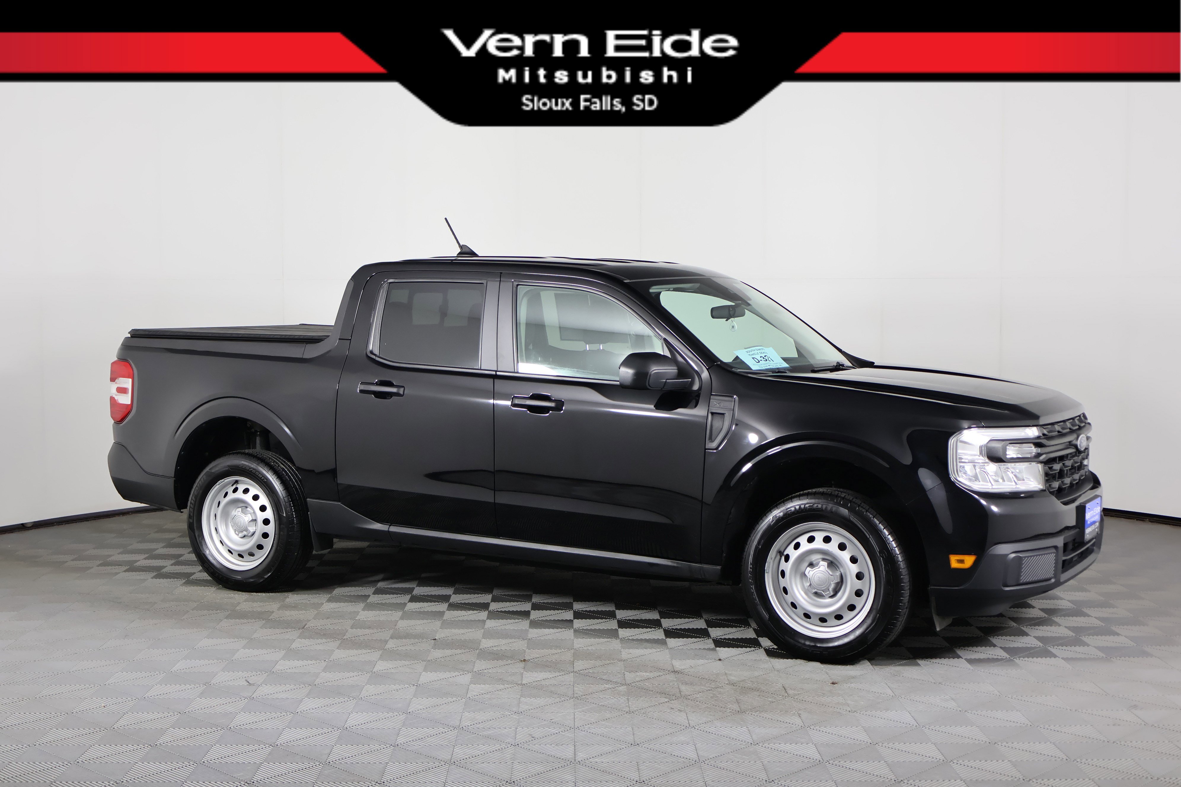 2023 Ford Maverick XL's photo