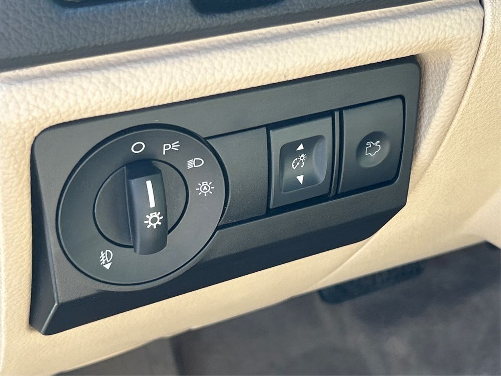 2010 Mercury Milan Premier photo 28