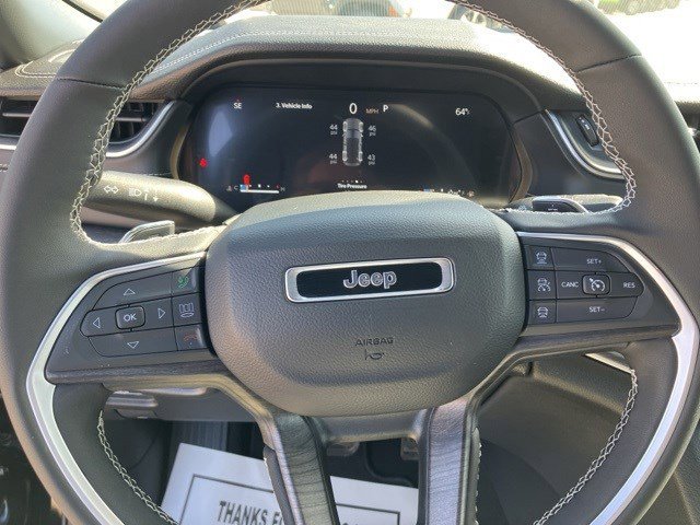 2025 Jeep Grand Cherokee Limited photo 14