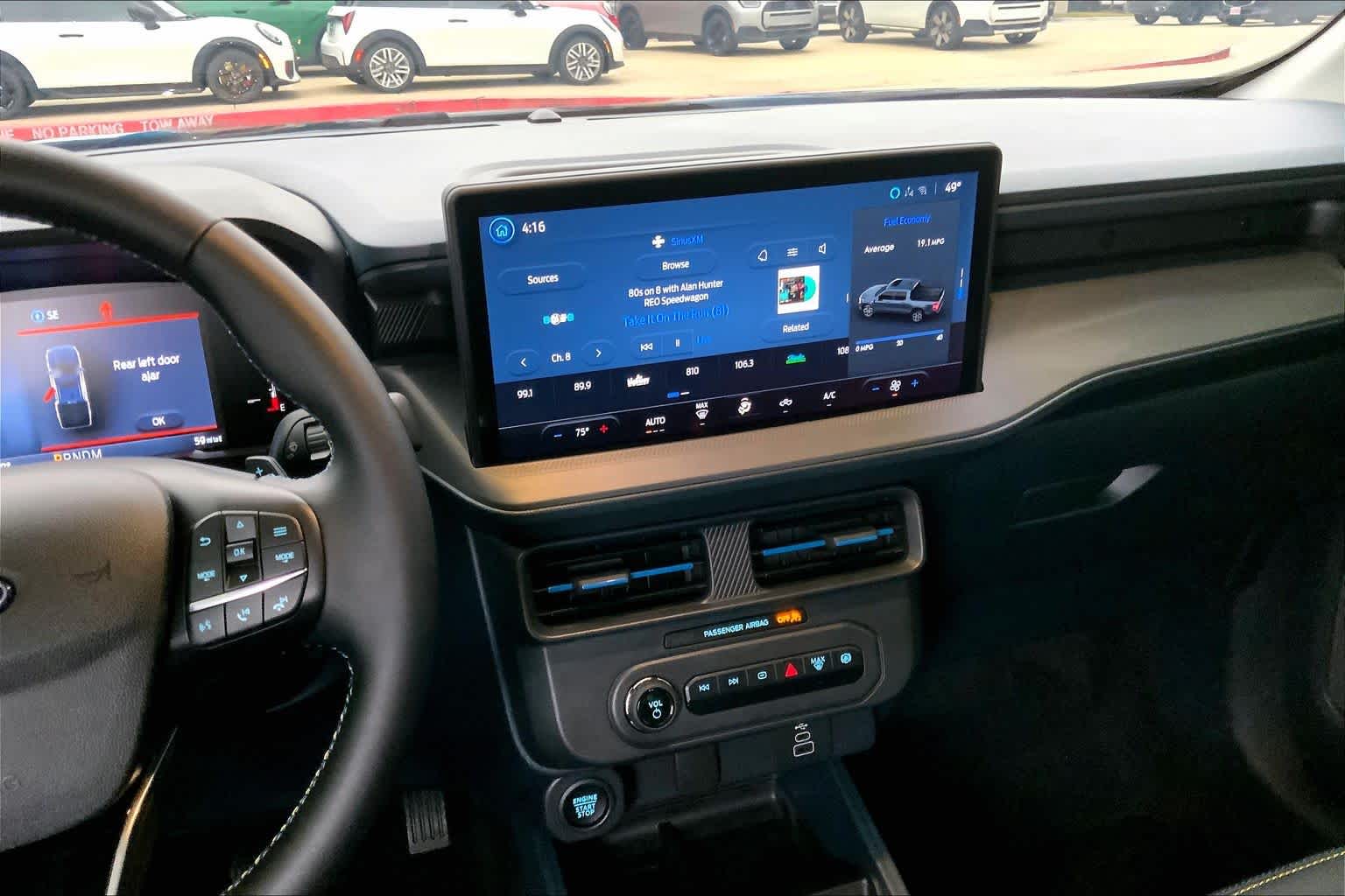 2025 Ford Maverick photo 2