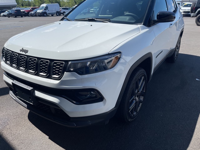 2025 Jeep Compass Limited photo 2