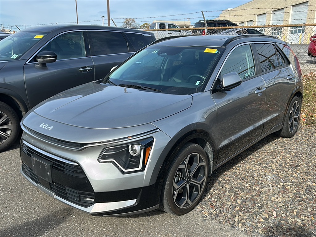 2023 Kia Niro EX Touring photo 3