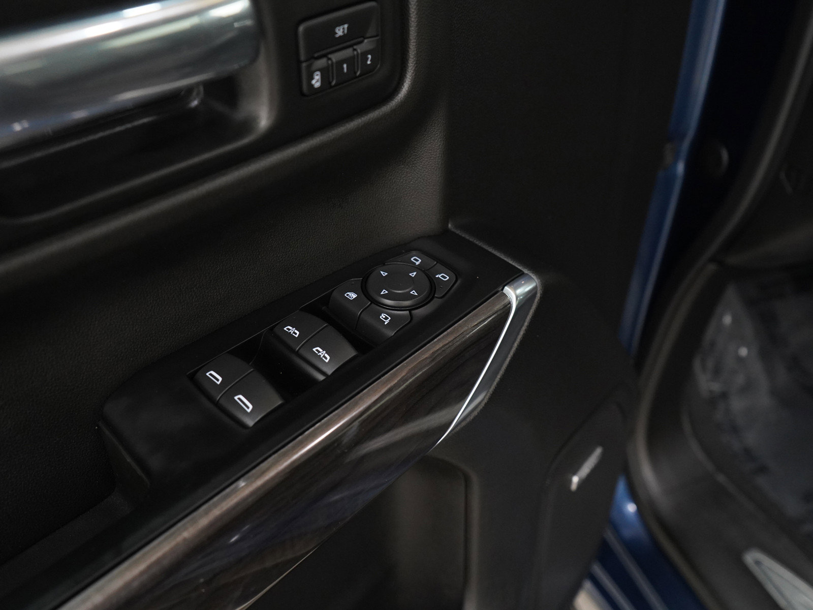 2019 Chevrolet Silverado 1500 LTZ photo 15