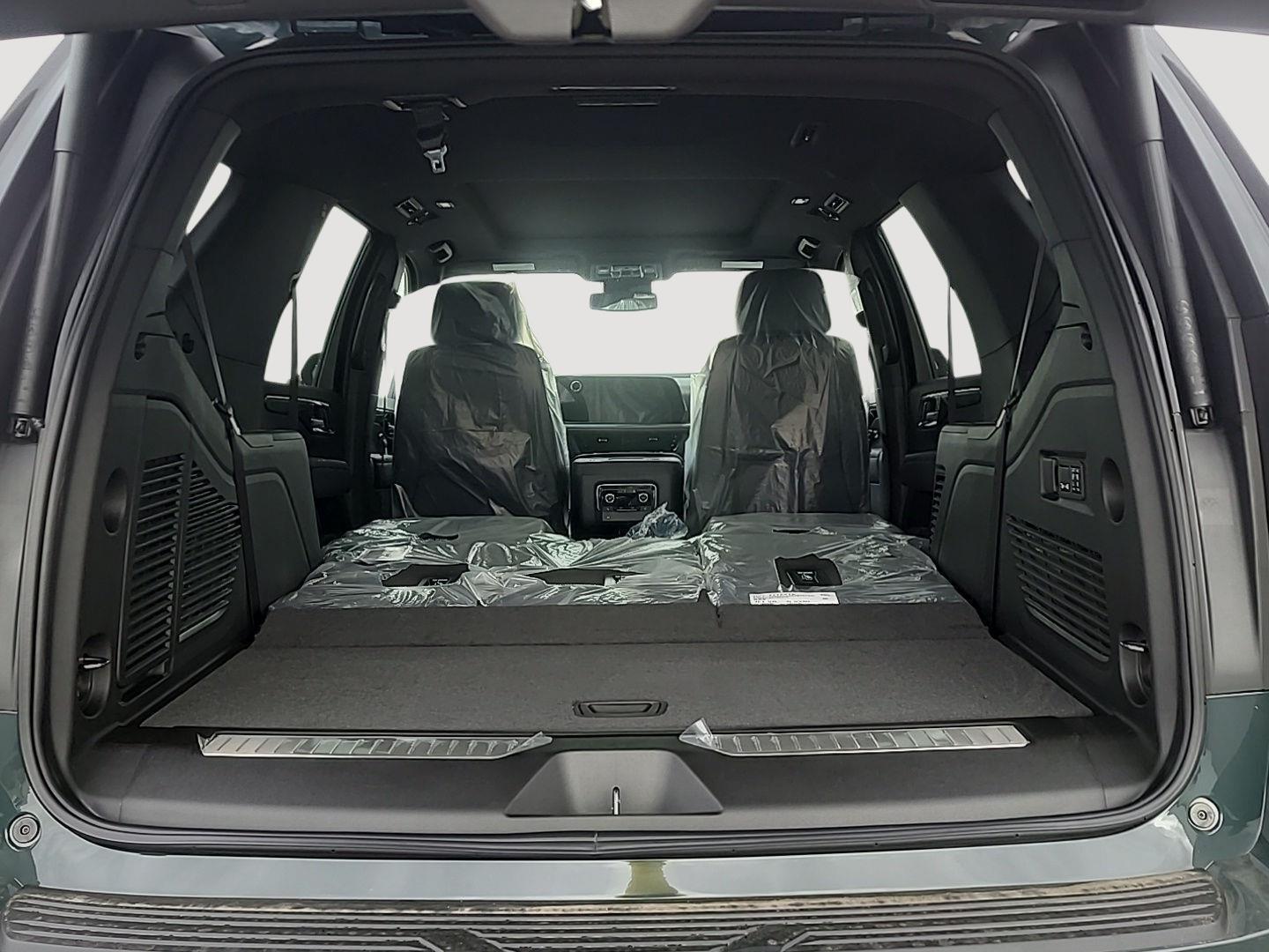 2026 Chevrolet Tahoe RST photo 15