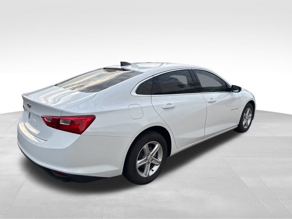2023 Chevrolet Malibu LS photo 8
