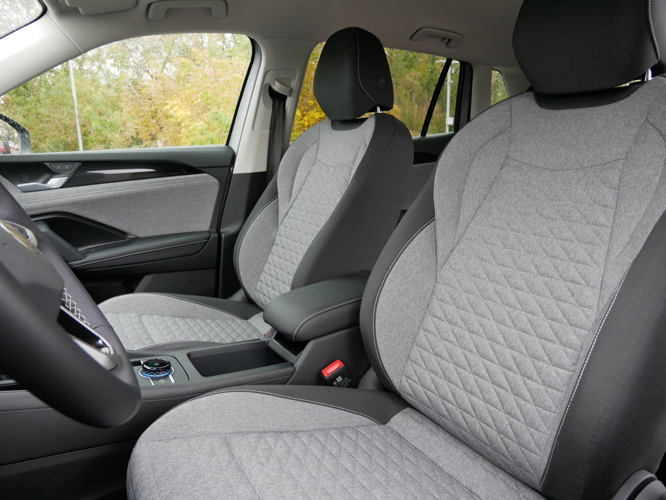 2026 Volkswagen Tiguan S photo 3