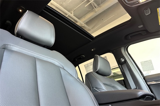 2025 Jeep Wagoneer S Limited photo 4