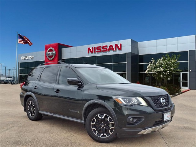2020 Nissan Pathfinder SL