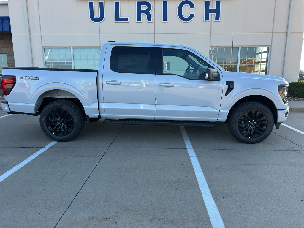2025 Ford F-150 XLT photo 8