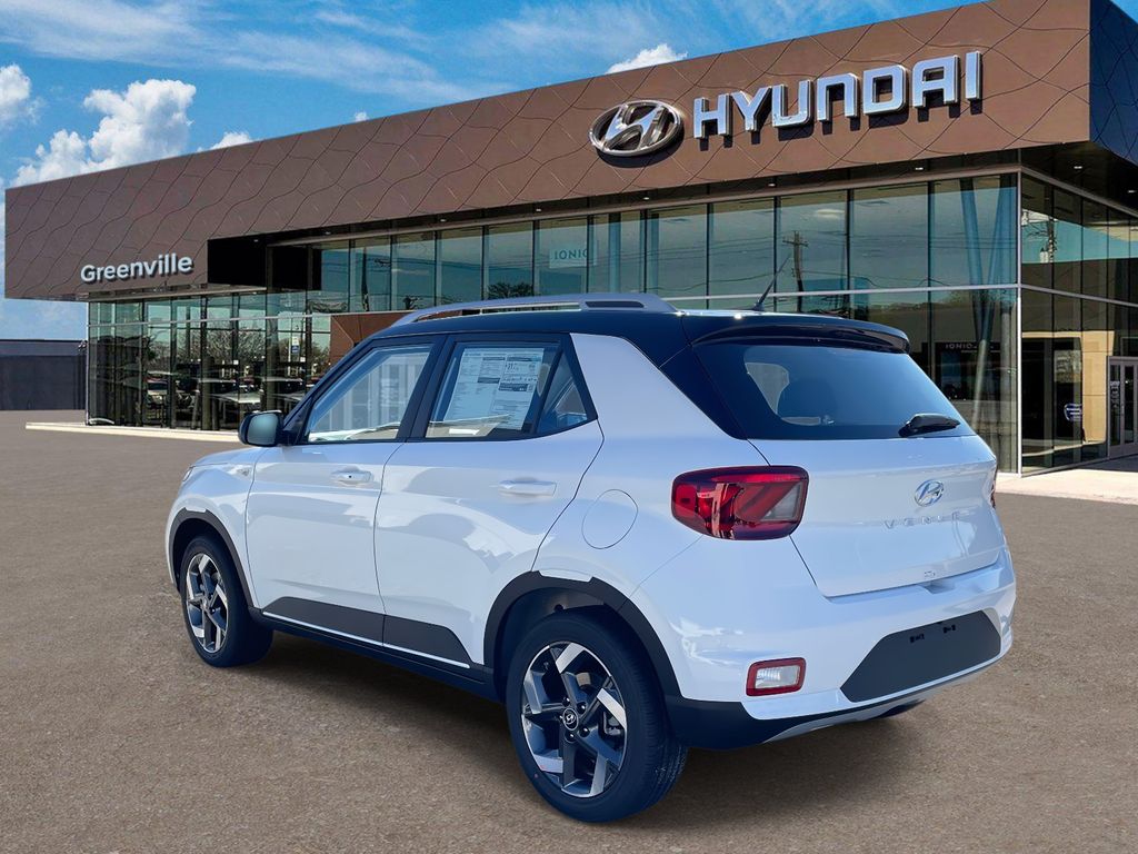 2026 Hyundai Venue SEL photo 4