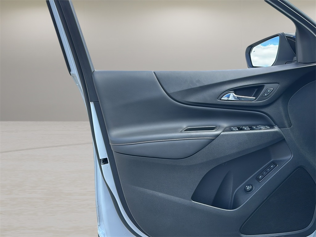 2022 Chevrolet Equinox Premier photo 14