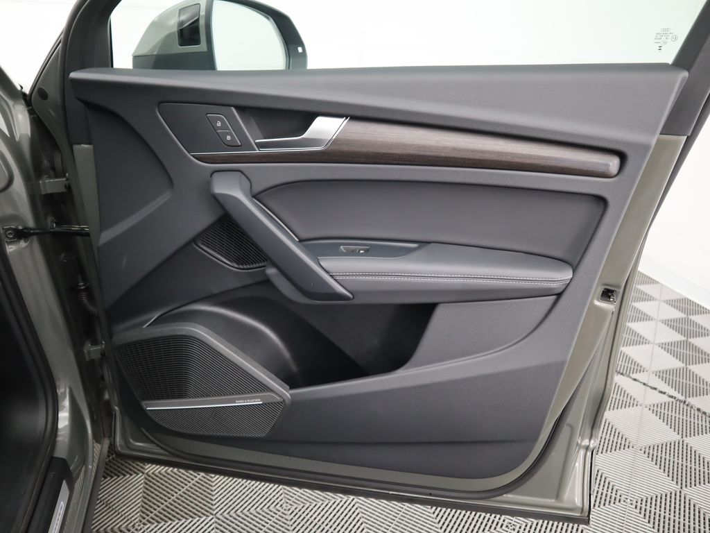 2025 Audi Q5 45 S line Premium Plus photo 22