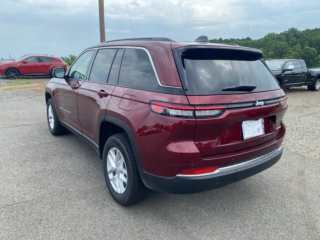 2025 Jeep Grand Cherokee Laredo X photo 7