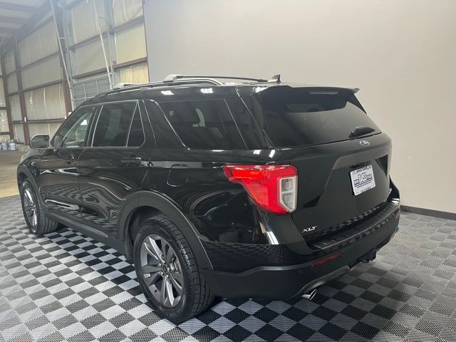 2022 Ford Explorer XLT photo 3