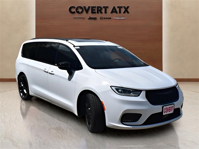 2025 Chrysler Pacifica Limited photo 5