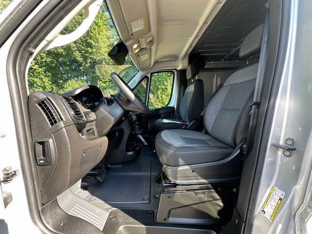 2025 Ram ProMaster 1500 Tradesman photo 25