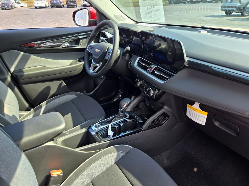 2026 Chevrolet Trailblazer LT photo 4
