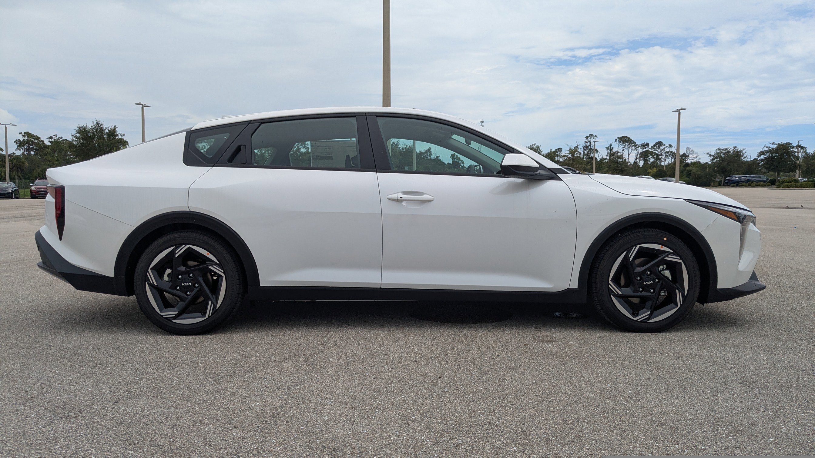 2025 Kia K4 EX photo 4