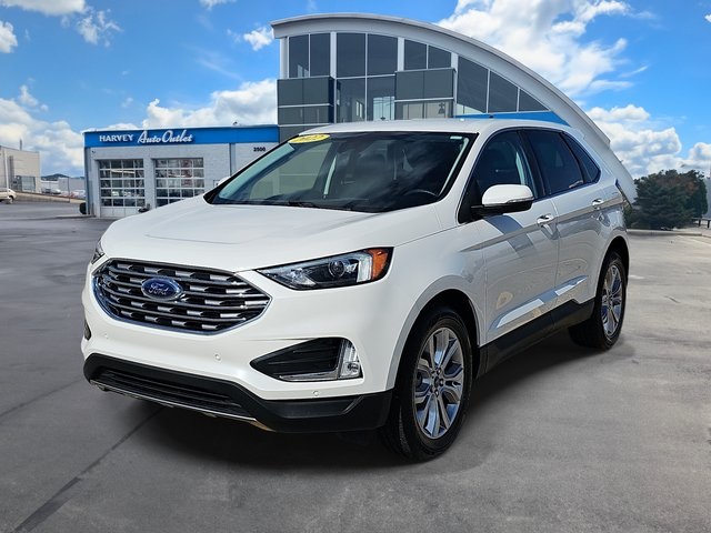 2022 Ford Edge Titanium's photo