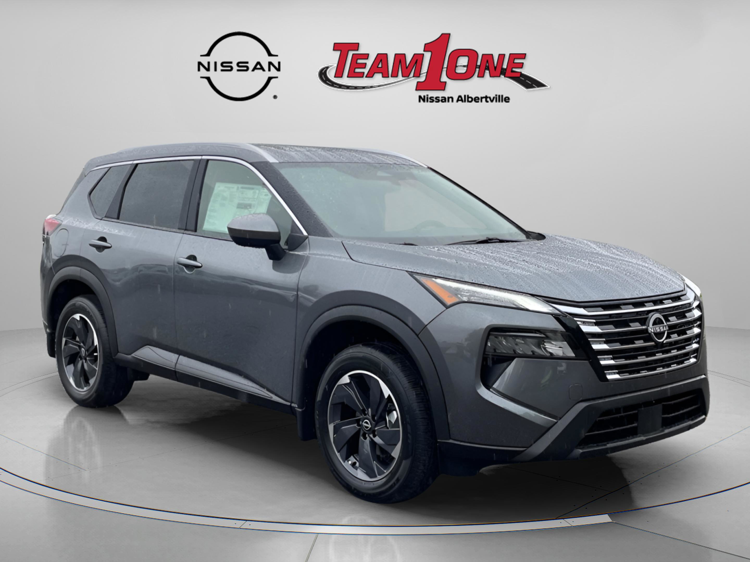 2026 Nissan Rogue SV's photo