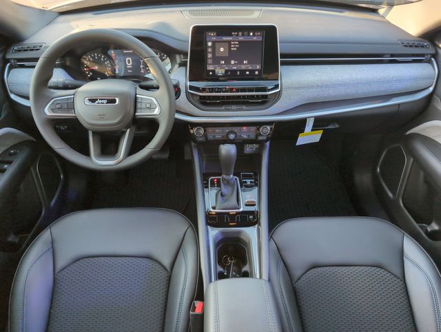 2025 Jeep Compass Latitude photo 23