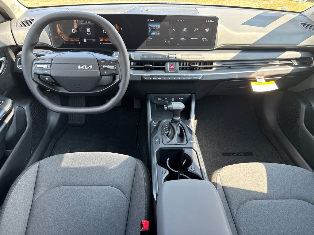 2025 Kia K4 LXS photo 21
