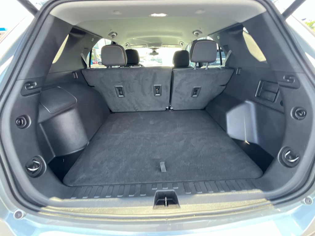 2023 Chevrolet Equinox LT photo 9
