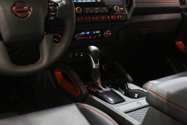 2025 Nissan Frontier PRO-4X photo 16