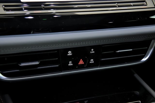 2025 Volkswagen Atlas Peak Edition SE photo 16