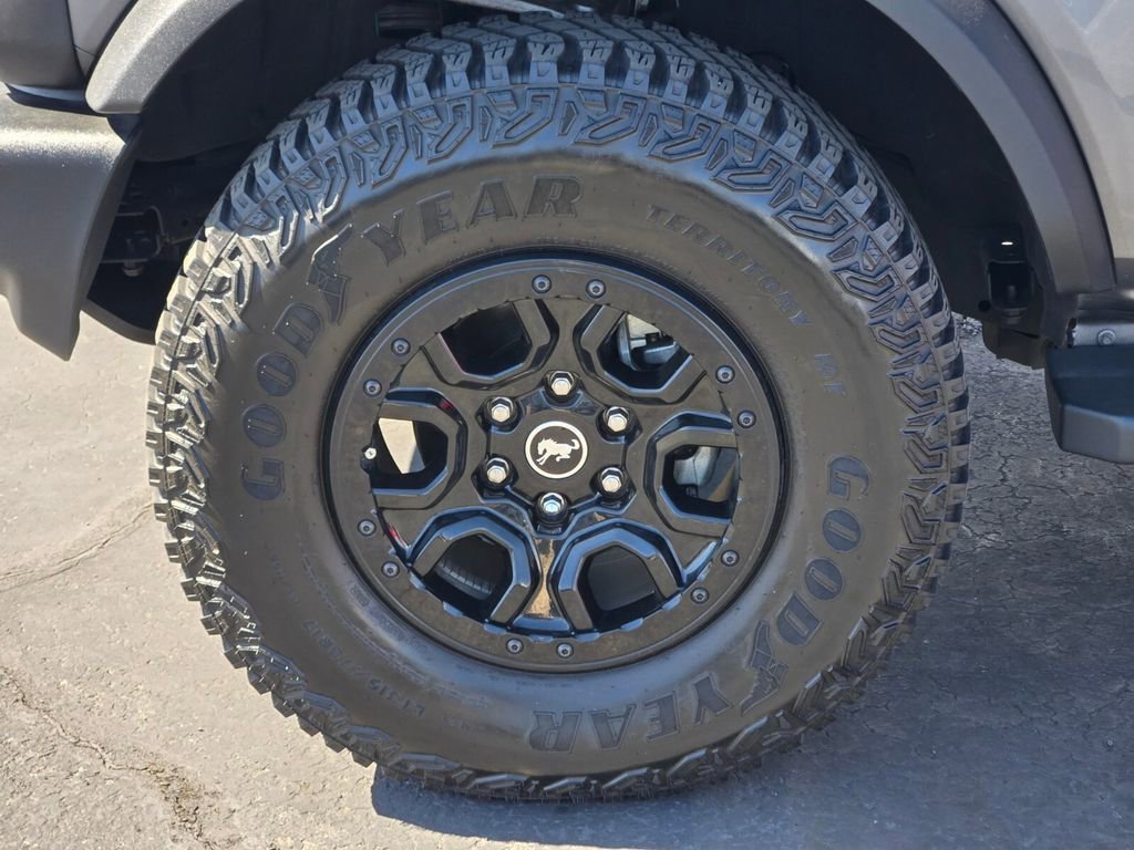 2022 Ford Bronco Base photo 9