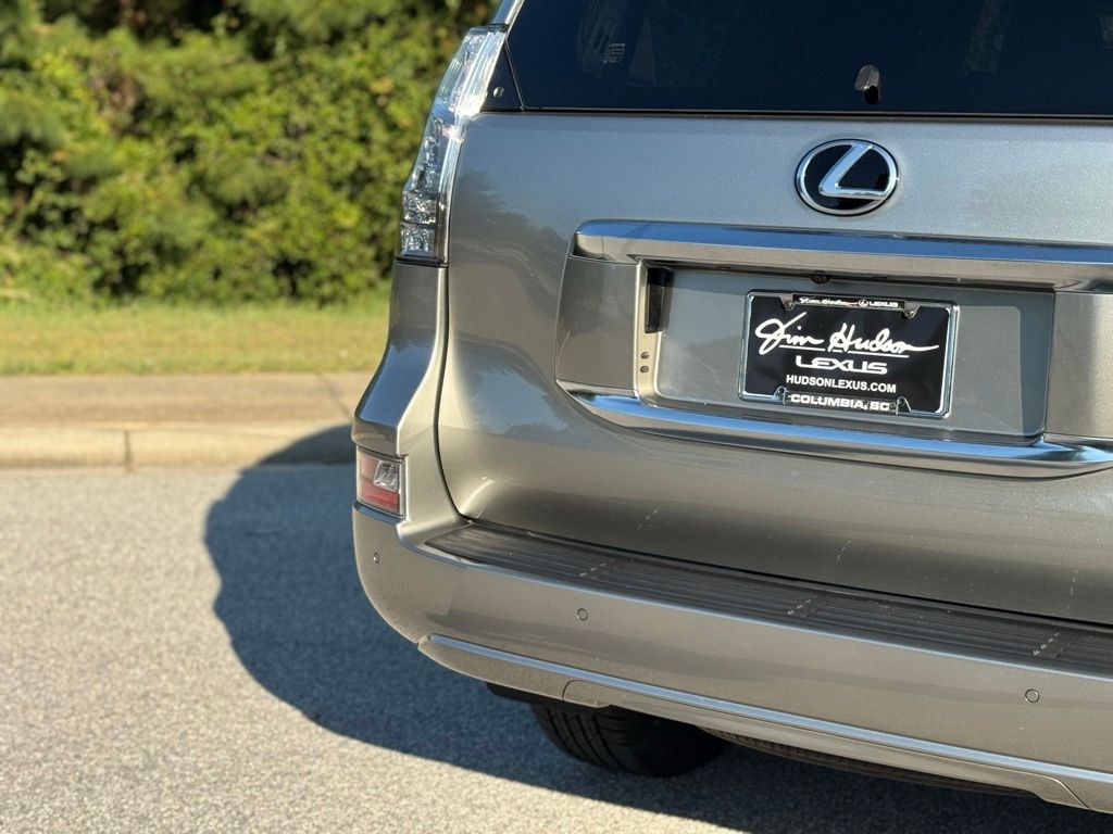 2023 Lexus GX 460 Luxury photo 11