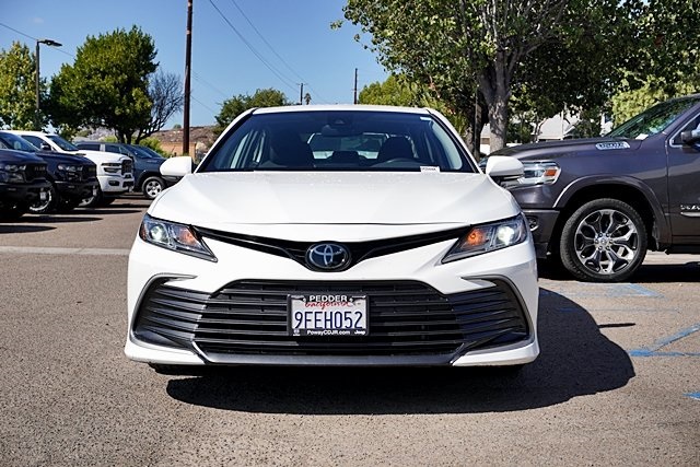 2023 Toyota Camry LE photo 4