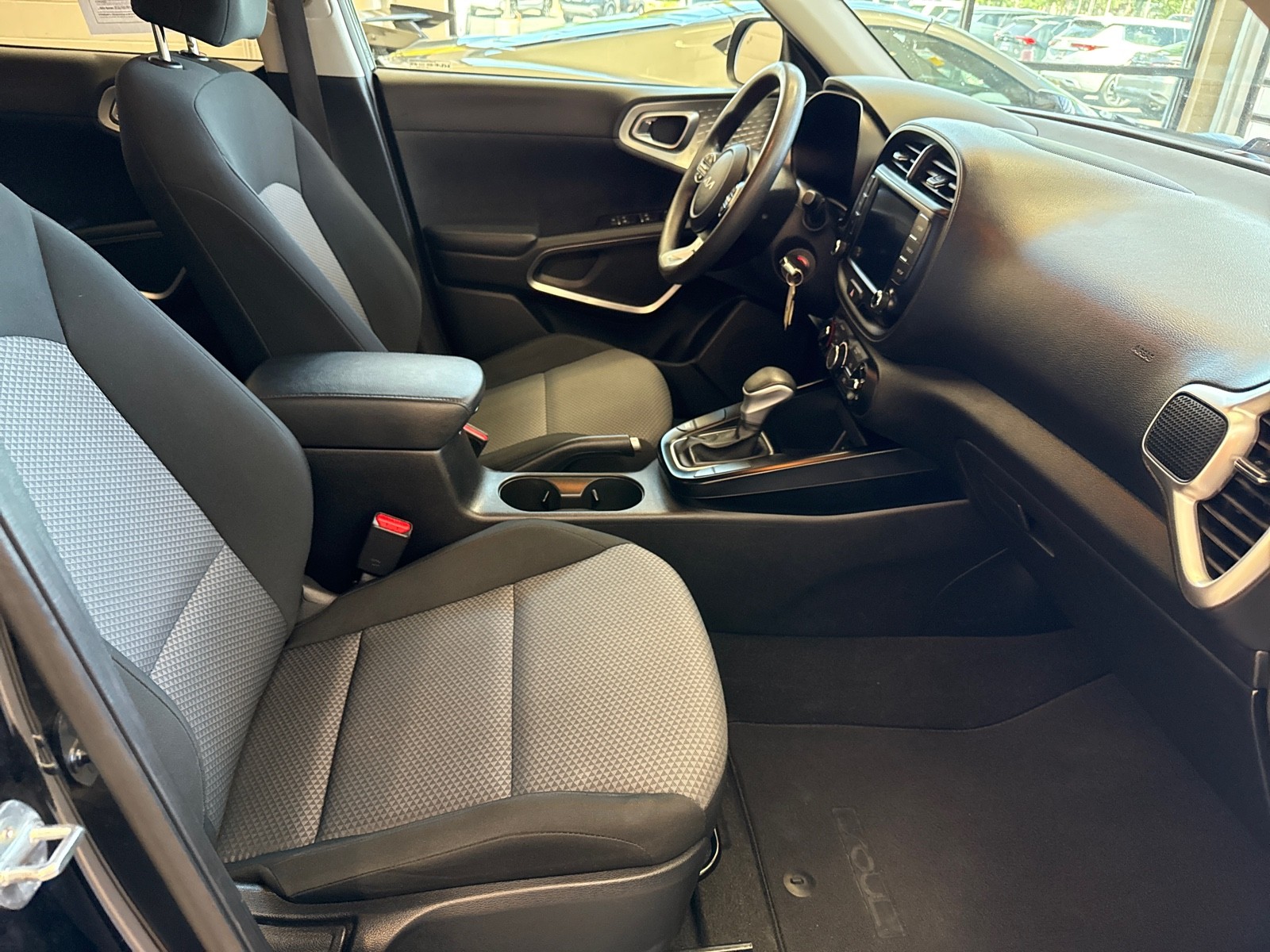 Used 2023 BLACK Kia LX image 1