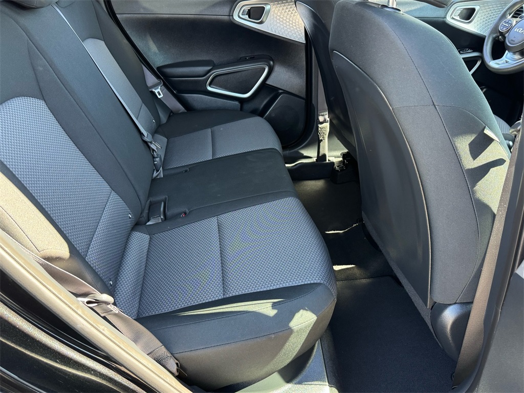2023 Kia Soul LX photo 19