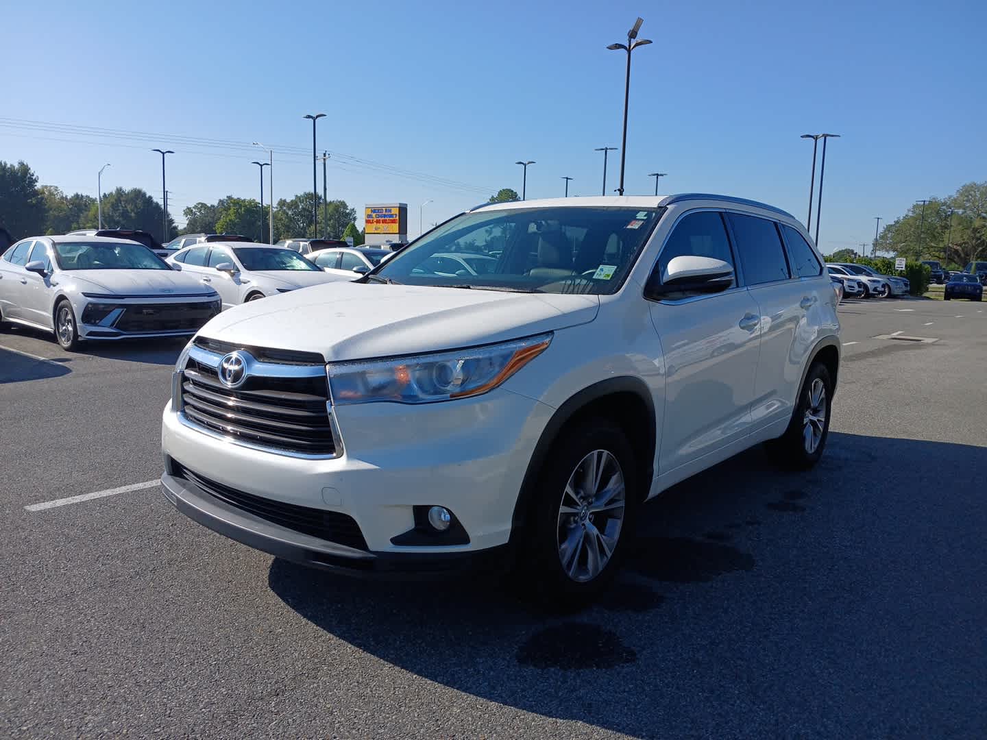 2015 Toyota Highlander XLE photo 2