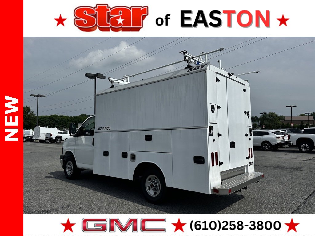 2025 Gmc Savana Cutaway 3500 photo 4