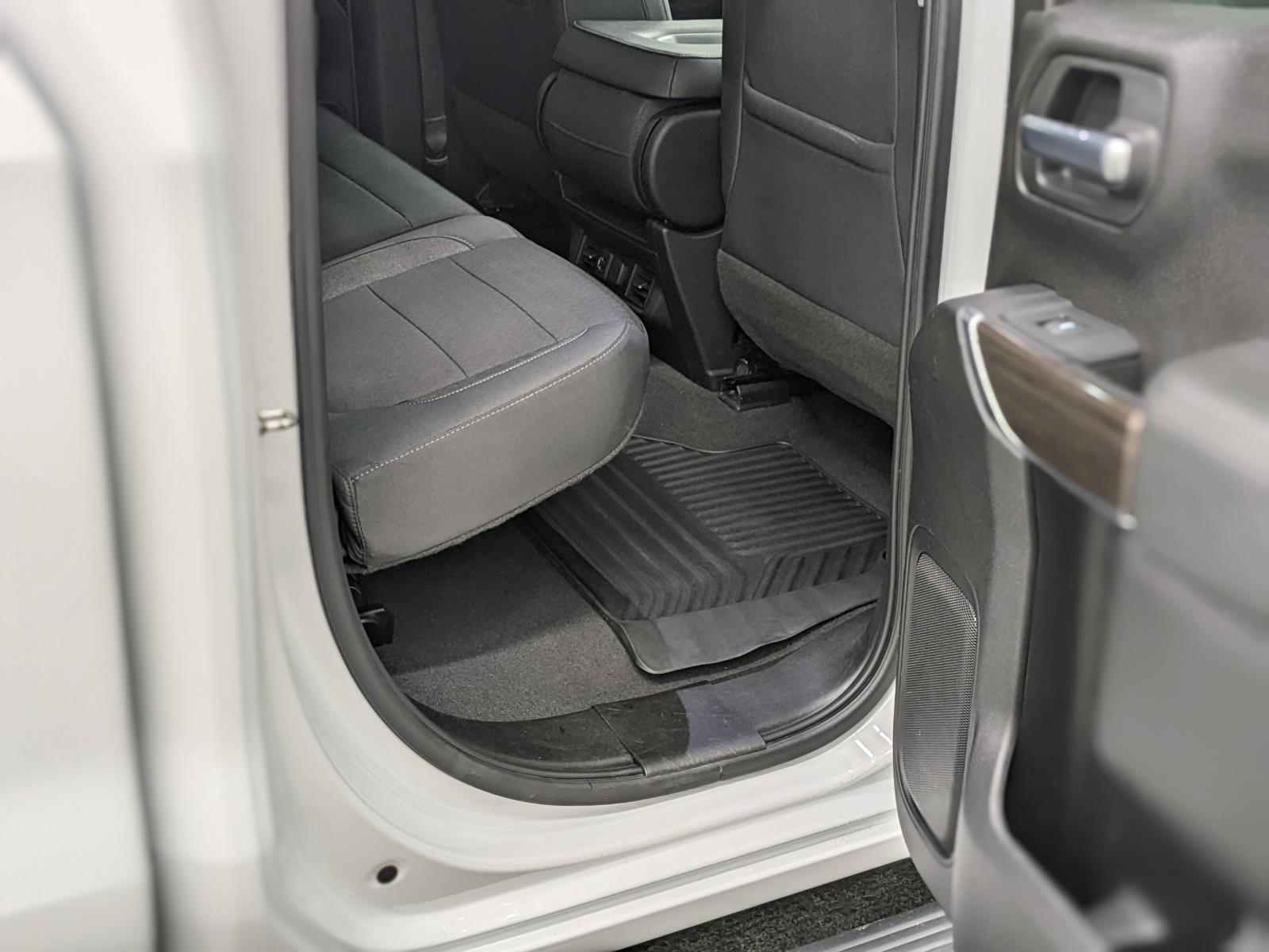 2019 Chevrolet Silverado 1500 RST photo 22