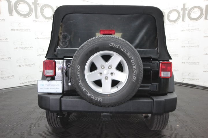 2014 Jeep Wrangler Unlimited Sport photo 4