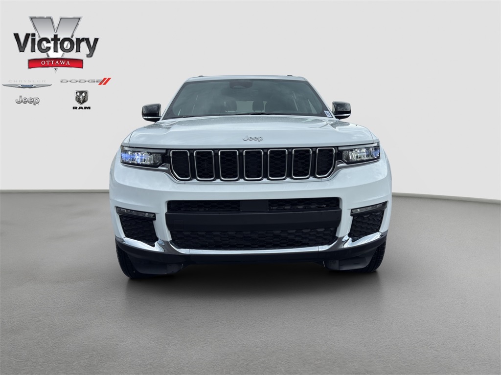2025 Jeep Grand Cherokee Limited photo 2