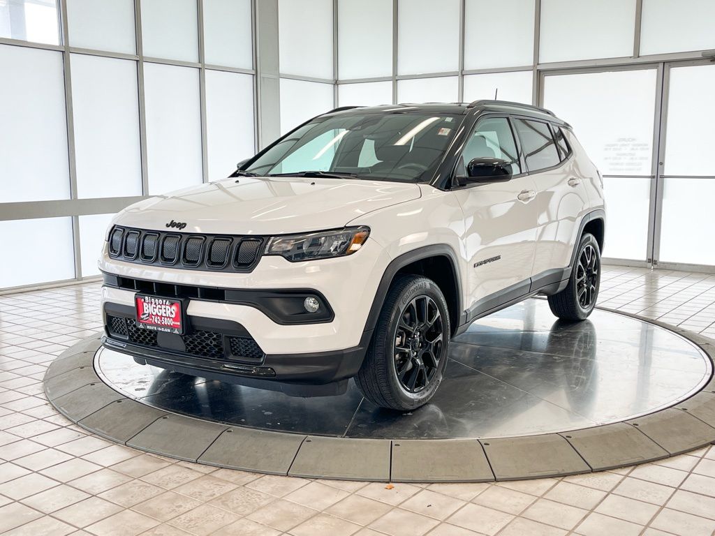 2022 Jeep Compass North Edition Latitude photo 4