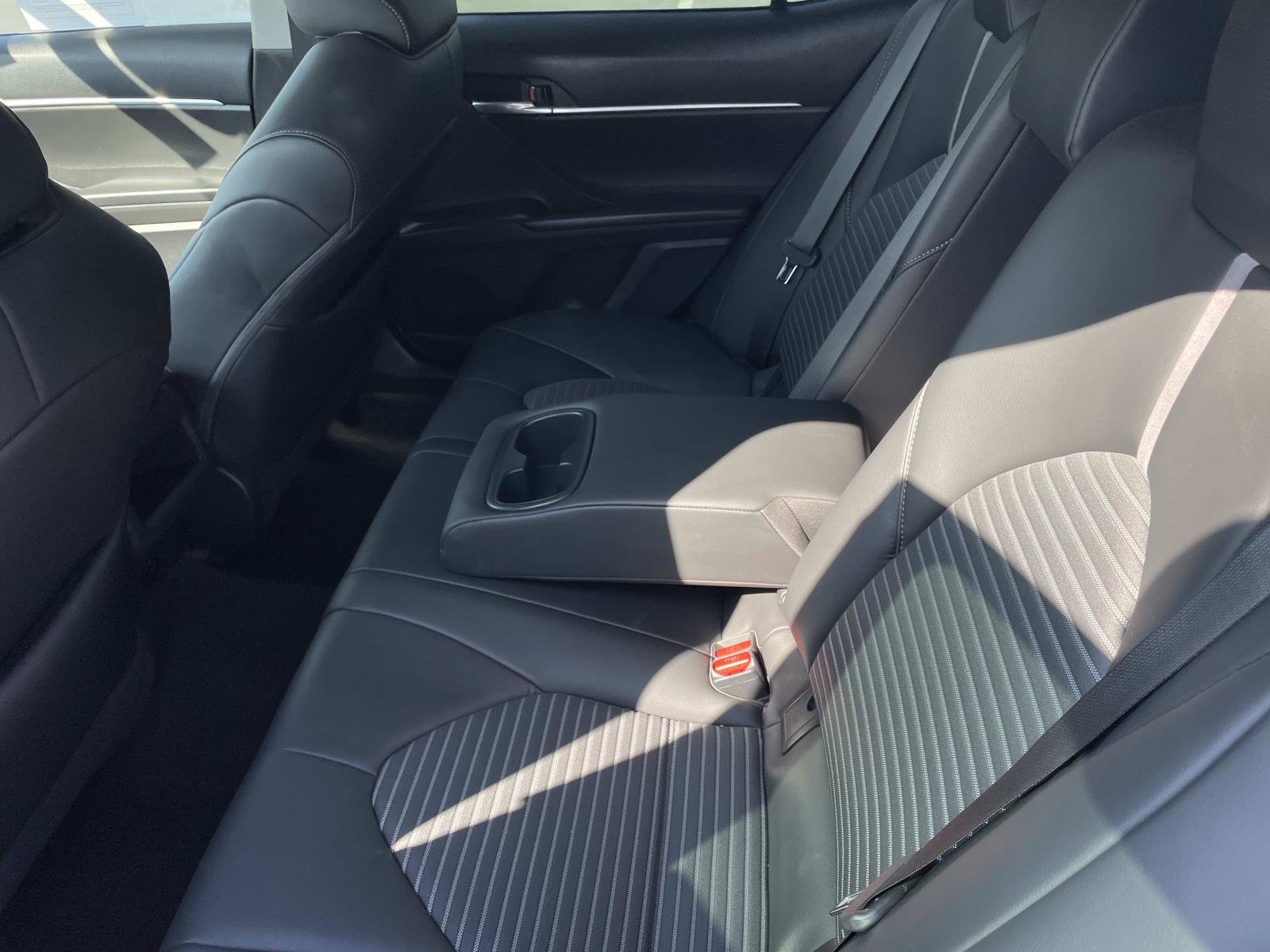 2023 Toyota Camry SE photo 18