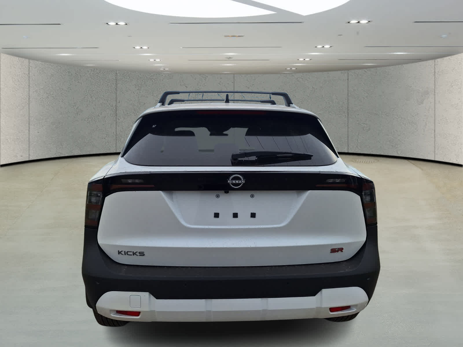 2026 Nissan Kicks SR photo 4