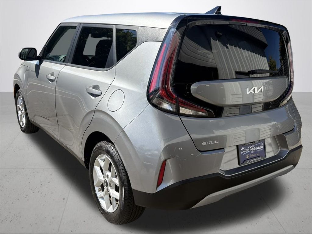 2023 Kia Soul LX photo 10