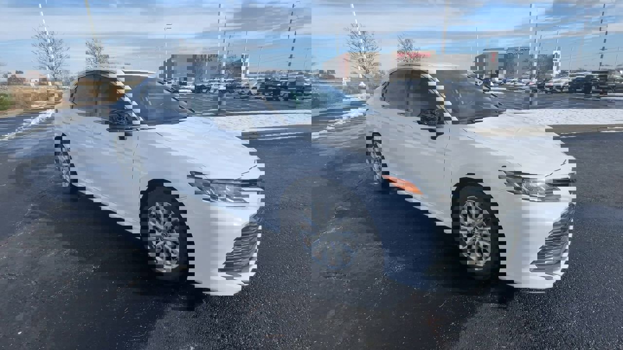 Used 2019 Toyota Camry LE with VIN 4T1B11HK2KU207305 for sale in Kansas City